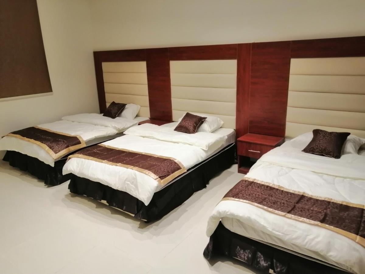 Three Rose Apartment