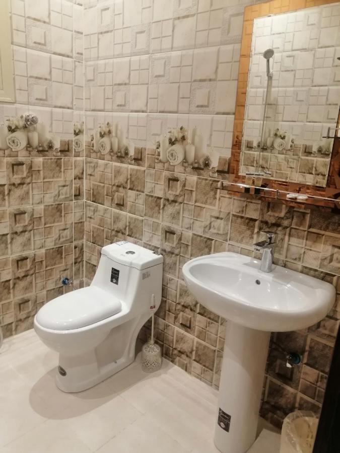 Three Rose Apartment