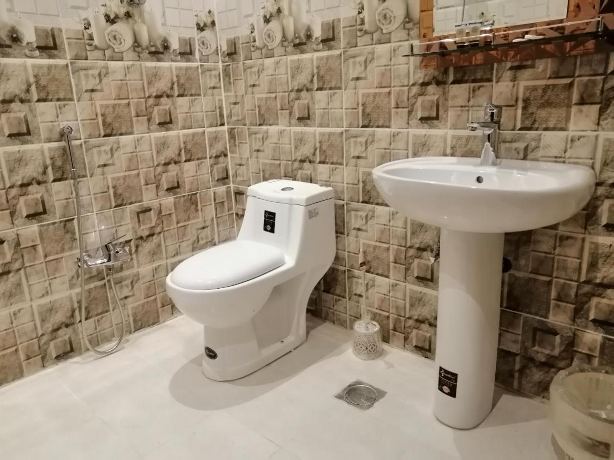 Three Rose Apartment